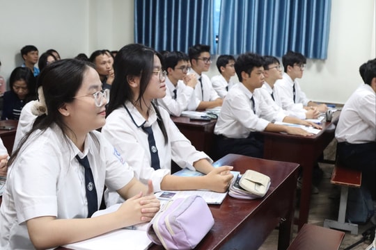 Phát triển năng lực học sinh qua 'lớp học số'