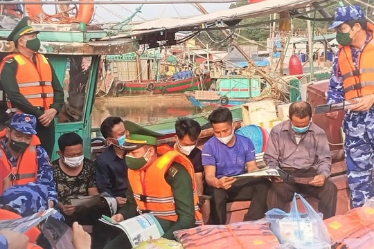 Ngư dân Hải Phòng chung sức gỡ 'thẻ vàng' thủy sản