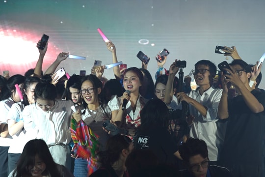 Trường Đại học Kỹ thuật y tế Hải Dương tổ chức Gala Chào tân sinh viên