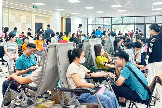 Nearly 200 people in Hai Phong join voluntary blood donation drive