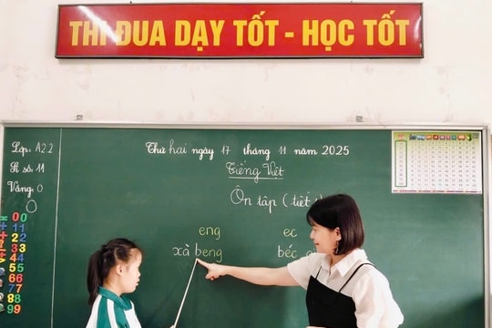 Cô giáo Lưu Thị Hải Yến - 'mẹ hiền' của trẻ em khuyết tật trí tuệ