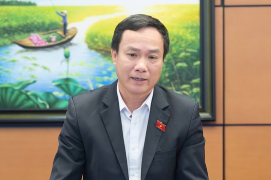 Quy định rõ cơ chế hỗ trợ, thẩm quyền tuyển dụng giáo viên và lựa chọn sách giáo khoa