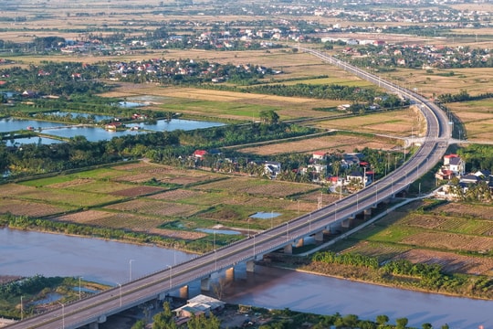 Cầu vượt sông Hóa và tuyến đường 760 tỷ đồng ở Hải Phòng chờ đường dẫn