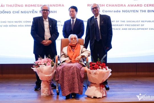 Bà Nguyễn Thị Bình được trao Giải thưởng Hòa bình Romesh Chandra