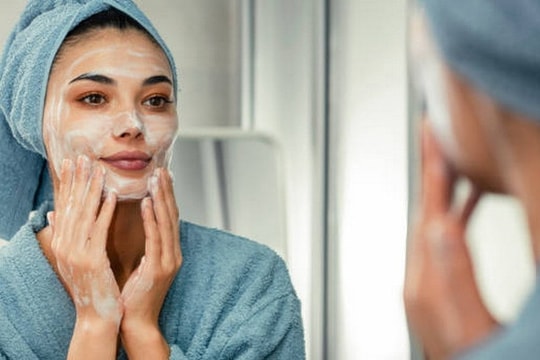 Thói quen hàng ngày khiến da mất độ ẩm và lão hóa sớm
