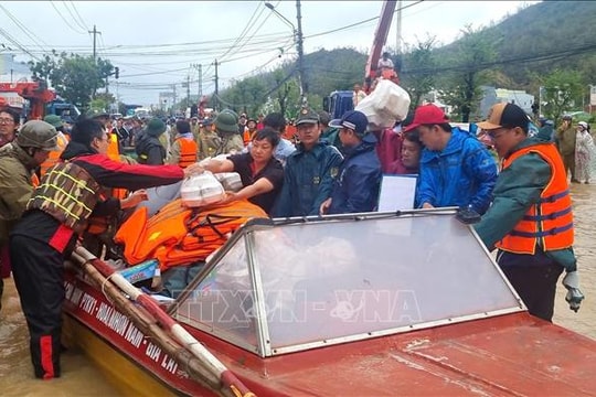 Gần 1.390 tỷ đồng đăng ký ủng hộ đồng bào vùng bão lũ