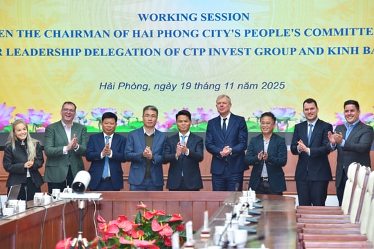 Hải Phòng hợp tác phát triển tổ hợp cảng biển, sân bay, hậu cần và công nghiệp tích hợp