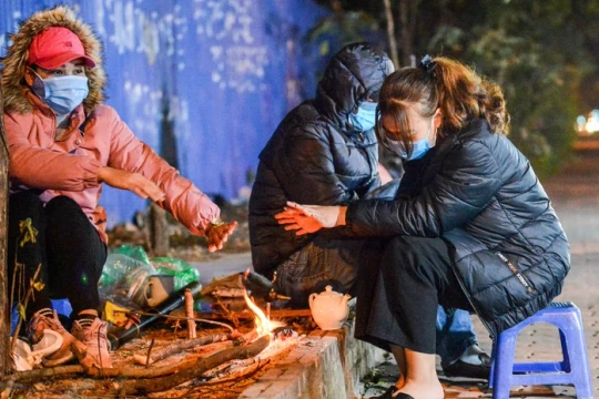 Miền Bắc rét khô, miền Trung mưa lớn
