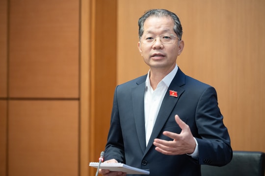 'Giá đất phải phù hợp với thị trường thì chỉ lên, không xuống'