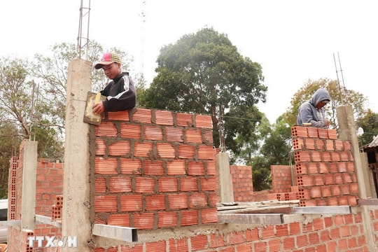 Lợi đa chiều xen lẫn rủi ro khi bỏ giấy phép xây dựng nhà dưới 7 tầng ở đô thị
