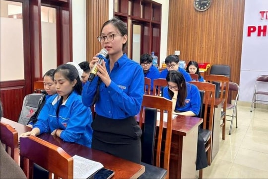 Đối thoại để đồng hành với thanh niên