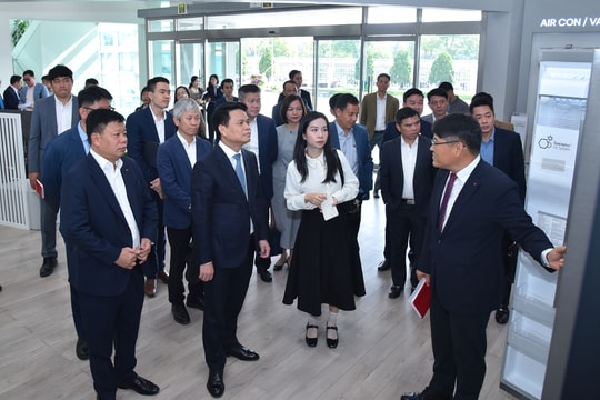 Hai Phong People’s Committee Chairman works with LG companies
