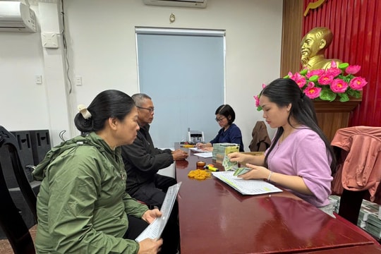144 hộ dân phường Gia Viên nhận tiền bồi thường, hỗ trợ thực hiện dự án cải tạo chung cư cũ Đồng Quốc Bình