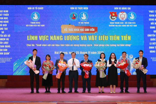 Sinh viên Hải Phòng thảo luận về năng lượng và vật liệu tiên tiến