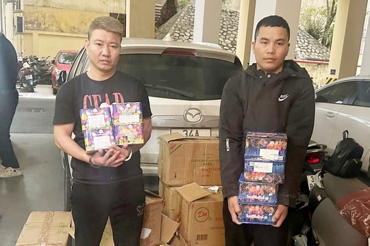 Mua gần 444 kg pháo hoa từ biên giới Việt - Lào về bán kiếm lời