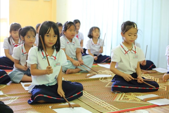 Tiếp nối nghệ thuật ca trù truyền thống ở xã Tân Kỳ