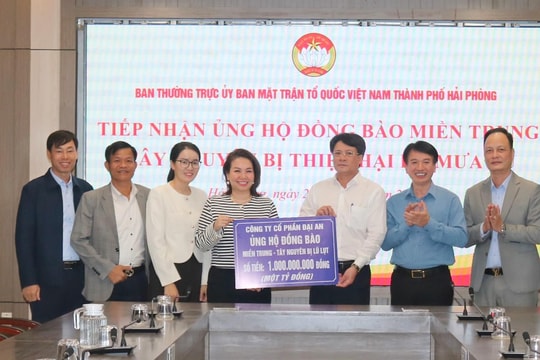 Gần 8 tỷ đồng ủng hộ đồng bào miền Trung, Tây Nguyên chịu ảnh hưởng của bão lũ