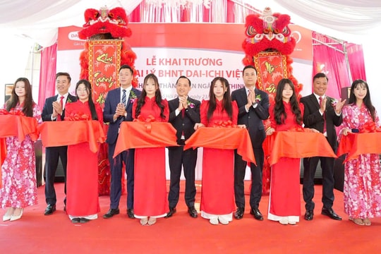 Dai-ichi Life Việt Nam khai trương Văn phòng Tổng Đại lý Bình Giang