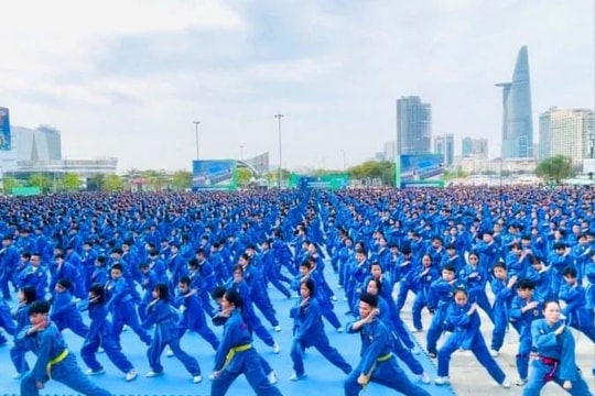 Vovinam lập kỷ lục thế giới với 60.000 võ sinh đồng diễn võ nhạc