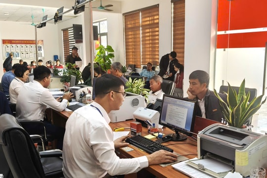 Nhiều người đến bộ phận 'một cửa' vì nhận cuộc gọi giả danh công an
