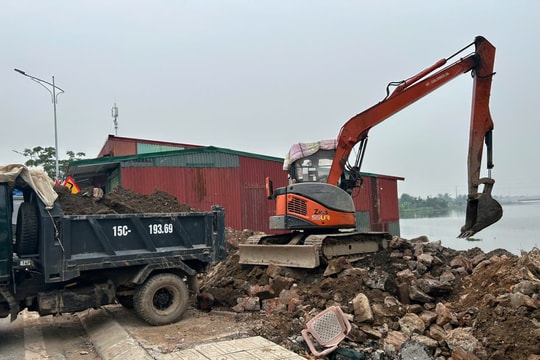 Xã Kiến Hải giải tỏa san lấp, lấn chiếm trái phép bờ sông Sàng