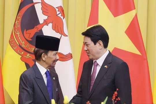 Quốc vương Brunei kết thúc chuyến thăm cấp Nhà nước tới Việt Nam