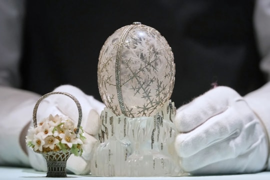 Quả trứng Phục sinh của Faberge được đấu giá kỷ lục 30 triệu USD