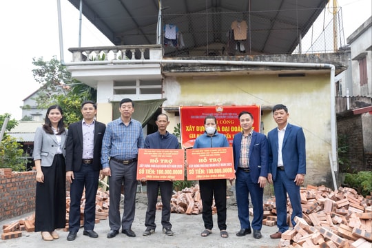 Xây nhà 'Đại đoàn kết' cho hộ nghèo ở Cẩm Giang