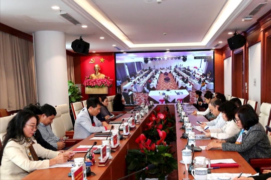 Đẩy mạnh xây dựng văn hoá ứng xử và giáo dục lý tưởng cách mạng trong trường học