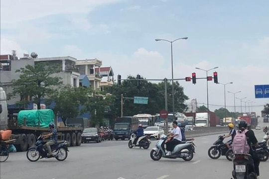 Xem xét xây dựng đường gom chân cầu An Đồng