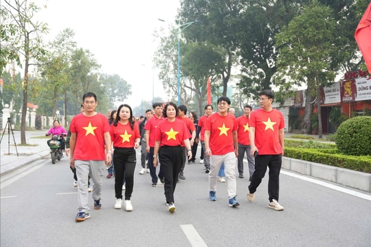 Gần 700 người đi bộ tại phường Thành Đông hưởng ứng phong trào rèn luyện sức khỏe