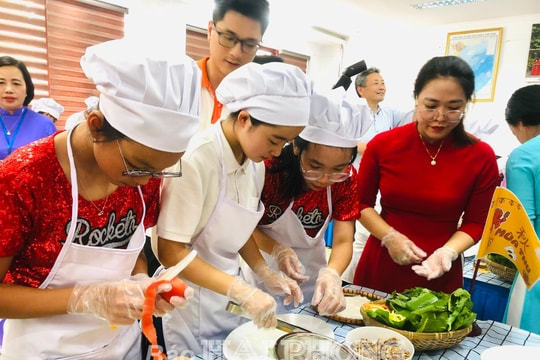 Hai Phong integrates education, connecting students with the world