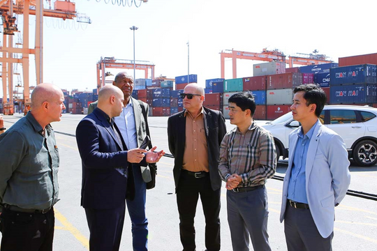 International cooperation in port development