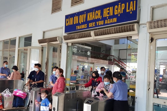 Đường sắt sẽ đổi, trả vé tàu mới cho hành khách với chuyến tàu chậm từ 3 giờ trở lên