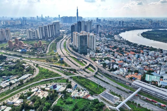 Lãi suất nhích lên cuối năm, liệu thị trường địa ốc có 'đứng hình' như 2022?