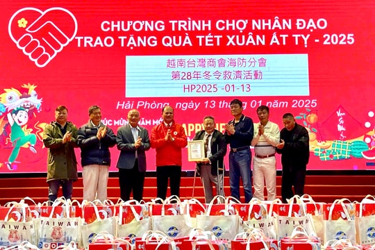 Thêm sắc màu Xuân đất Cảng
