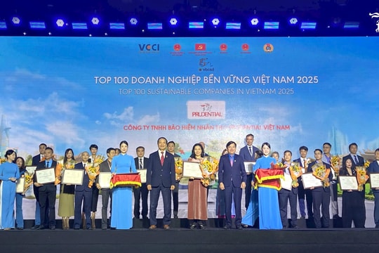 Prudential được vinh danh Top 100 Doanh nghiệp phát triển bền vững tại Việt Nam 9 lần liên tiếp