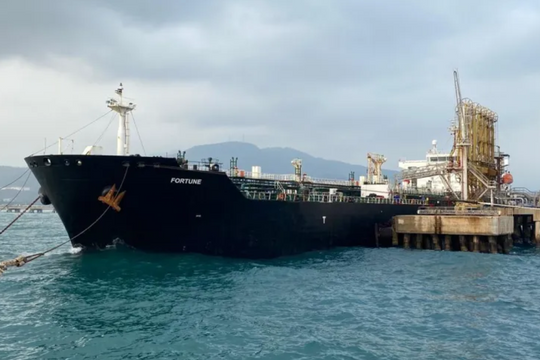 Hơn 30 tàu đối mặt rủi ro sau vụ Mỹ bắt giữ tàu chở dầu ngoài khơi Venezuela