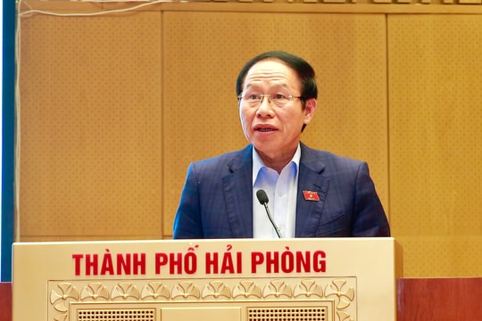 Đoàn đại biểu Quốc hội thành phố Hải Phòng tiếp xúc cử tri sau Kỳ họp thứ 10