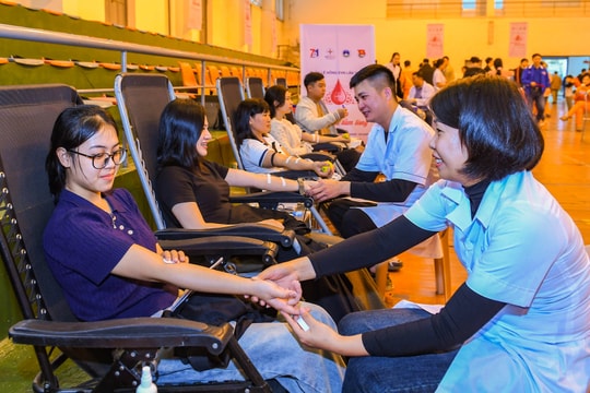 Cán bộ, nhân viên Công ty CP Nhiệt điện Phả Lại hiến 394 đơn vị máu
