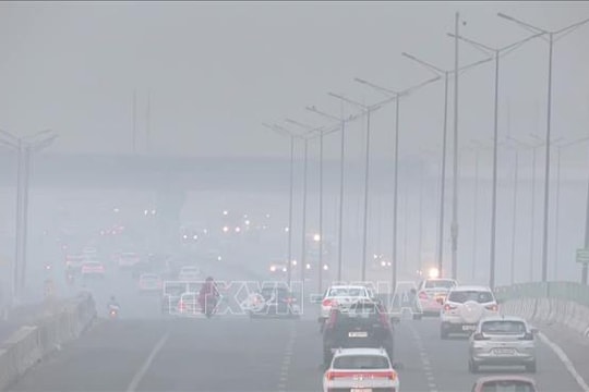 Ấn Độ tăng cường biện pháp khẩn cấp do ô nhiễm không khí tại New Delhi