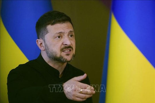 Ukraine tạm gác tham vọng gia nhập NATO trước thềm đàm phán hòa bình