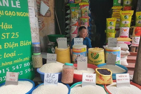 Giá gạo Việt giảm  khi thị trường lớn nhất tạm dừng nhập khẩu