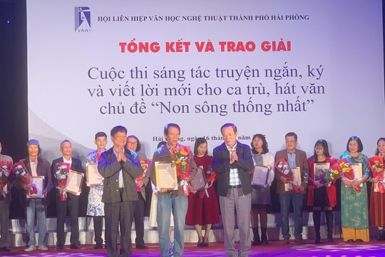 17 tác phẩm đoạt giải cuộc thi sáng tác 'Non sông thống nhất'