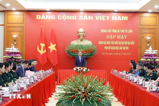 Phấn đấu mỗi cá nhân phụ nữ Quân đội là một gương sáng