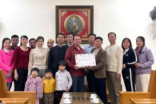 Gặp mặt gia đình quân nhân tại đặc khu Bạch Long Vĩ