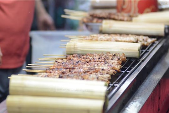Khai mạc Liên hoan ẩm thực quốc tế 'Huế - Kinh đô ẩm thực'