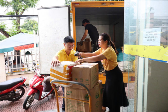 Tiêu chuẩn người lao động làm dịch vụ bưu chính phục vụ cơ quan Đảng, Nhà nước