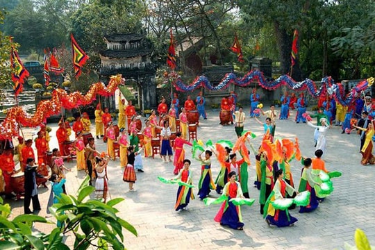 Nhiều hoạt động văn hóa đặc sắc trong 3 ngày giỗ Đức Thánh Tản Viên Sơn