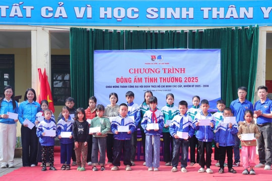 Tuổi trẻ phường Gia Viên tổ chức hành trình 'Đông ấm tình thương 2025' tại tỉnh Nghệ An